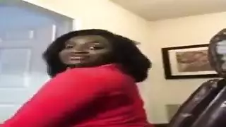 الشقراء النحيفة ماليا مونرو تأخذ قضيبًا أسودًا كبيرًا في مشهد إباحي