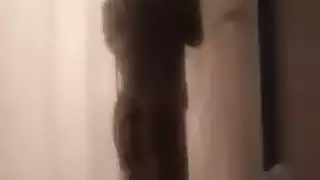 الناضجة الإيطالية زجاجة عاملة نظافة